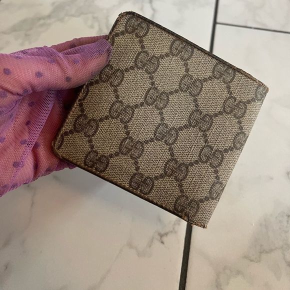 Beige Gucci multiple compartment wallet and coin pouch - Picture 5 of 11